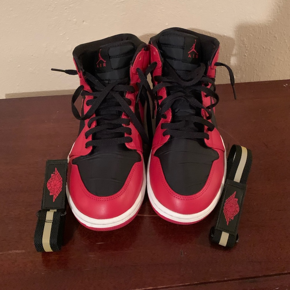 Retro Jordan 1 High Strap Gym Red